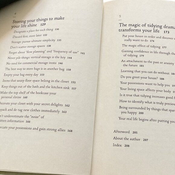 BOOK The Life Changing Magic of Tidying Up Marie Kondo Japanese Decluttering - Picture 5 of 6